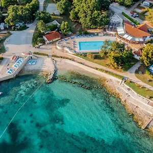 fkk-naturist-solaris-residence.in-istria.net/