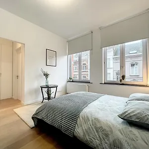 https://apt-cosy-cinquantenaire.hotelsghent.com