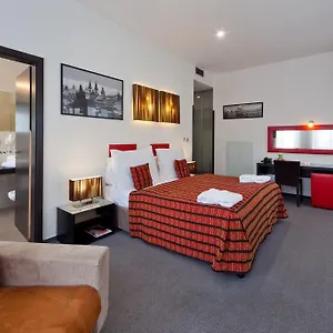 prague-inn.praguehotelsweb.com/